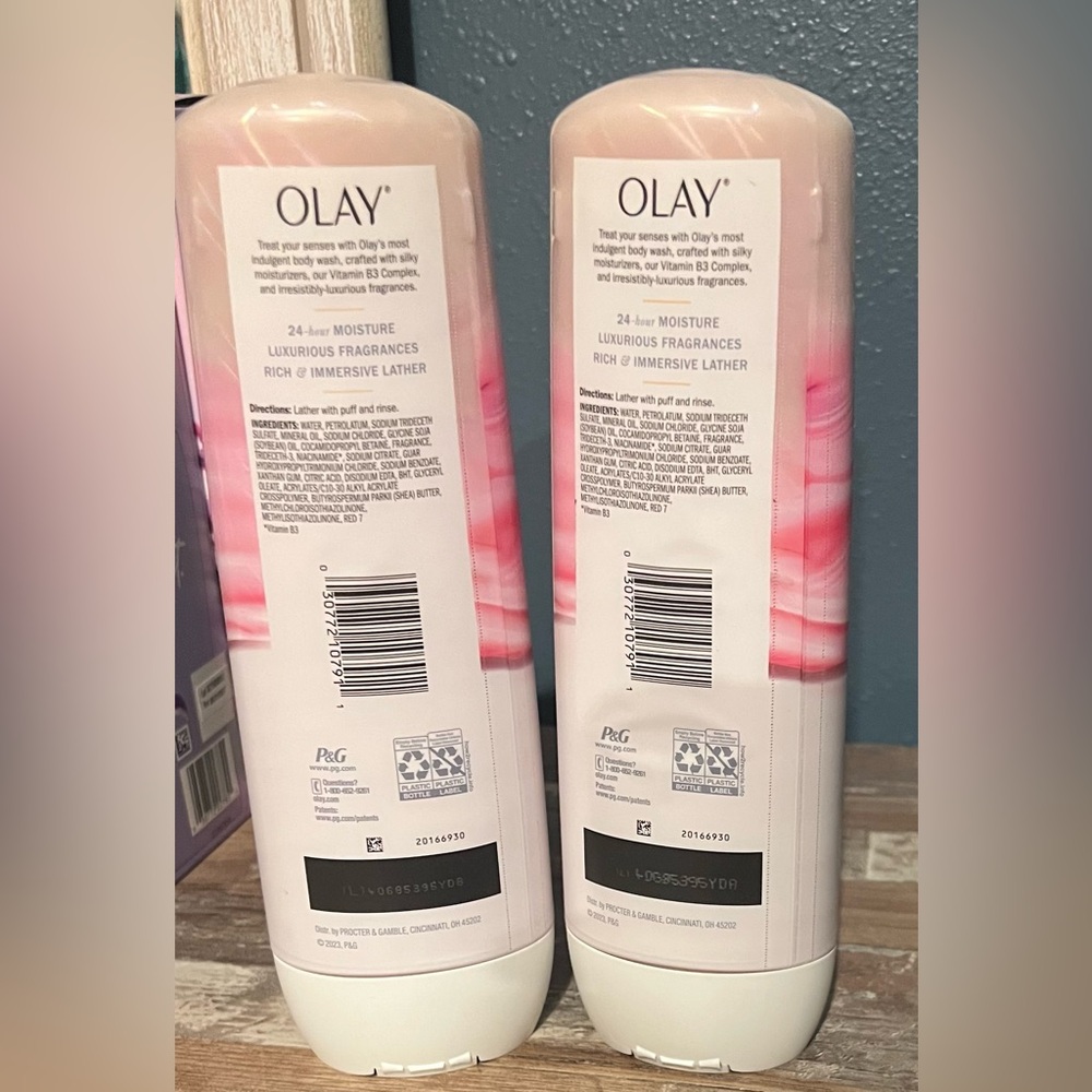 Olay Indulgent Moisture Notes Of Rose & Cherry Crème Women’s X 2 Body Washes New - Picture 3 of 8